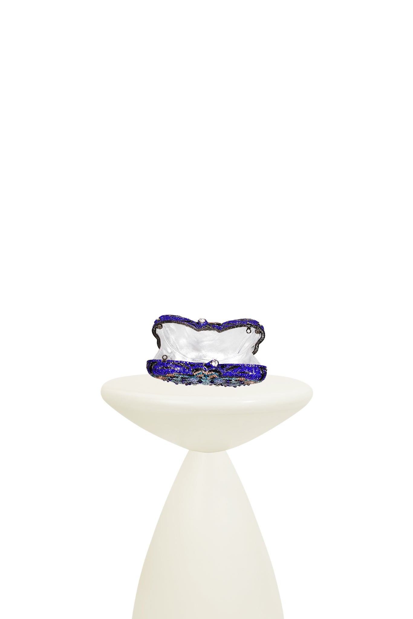Vibrante Crystal Butterfly Clutch Bag